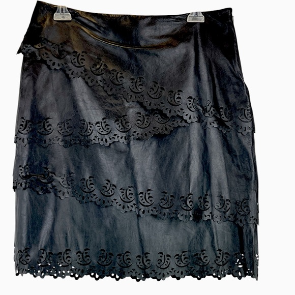 WHBM Leather Skirt Tiered Laser Cut Lace Pattern White House Black Market Sz 6 - Picture 1 of 11